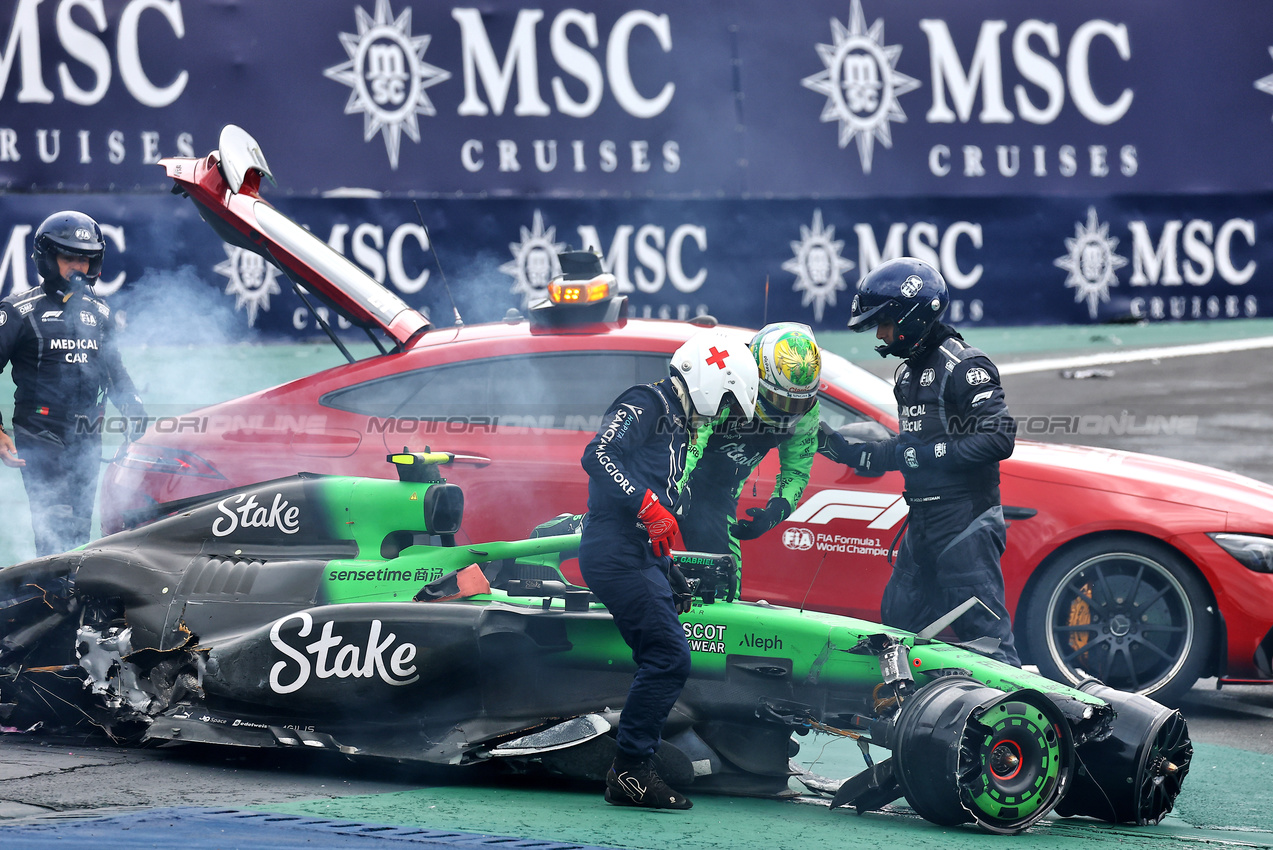 GP BRASILE, Gabriel Bortoleto (BRA) Sauber C45 crashed out of the race.

08.11.2025. Formula 1 World Championship, Rd 21, Brazilian Grand Prix, Sao Paulo, Brazil, Sprint e Qualifiche Day.

- www.xpbimages.com, EMail: requests@xpbimages.com © Copyright: XPB Images