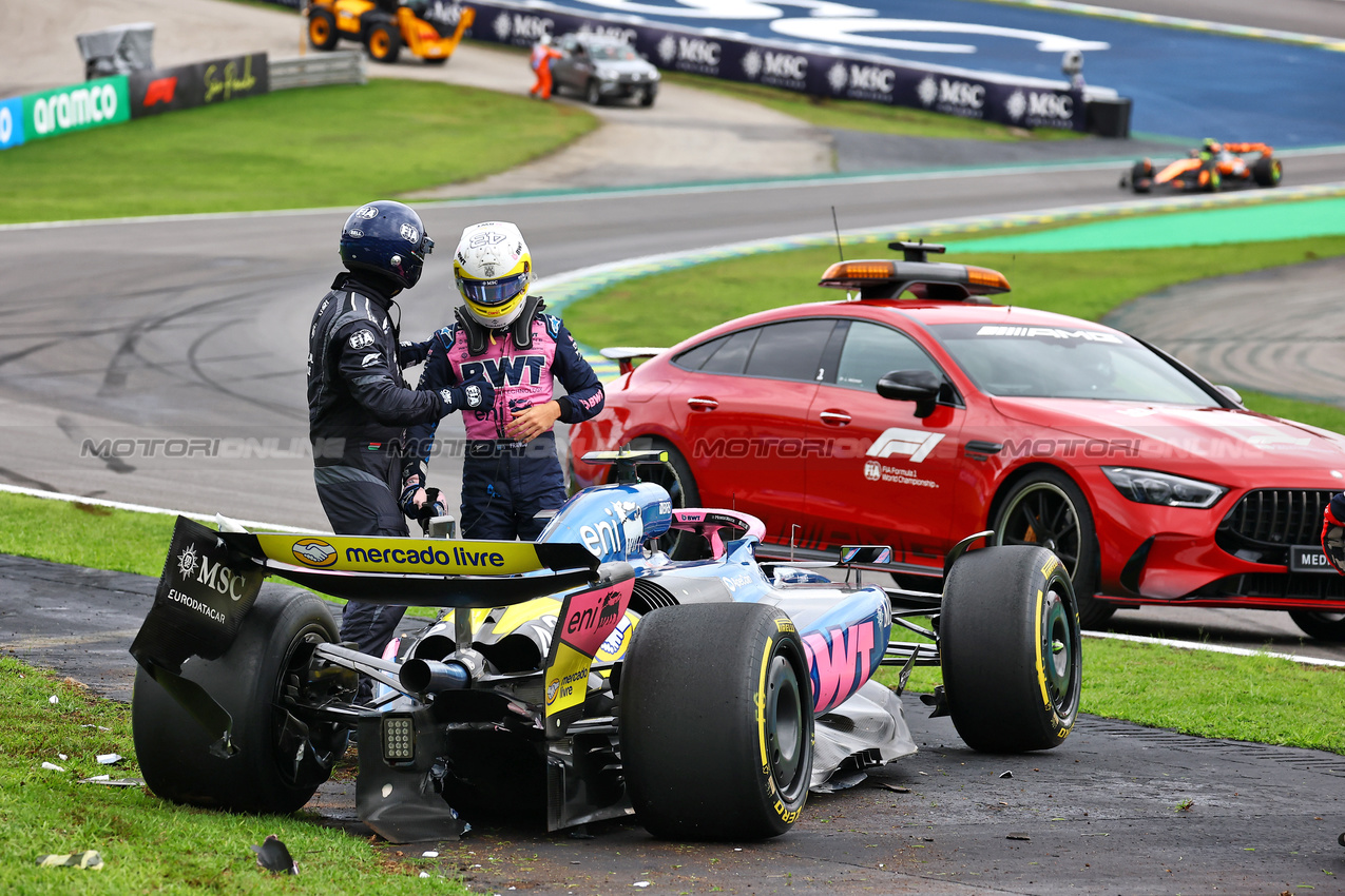 GP BRASILE, Franco Colapinto (ARG) Alpine F1 Team A525 crashed out of the race.

08.11.2025. Formula 1 World Championship, Rd 21, Brazilian Grand Prix, Sao Paulo, Brazil, Sprint e Qualifiche Day.

- www.xpbimages.com, EMail: requests@xpbimages.com © Copyright: XPB Images