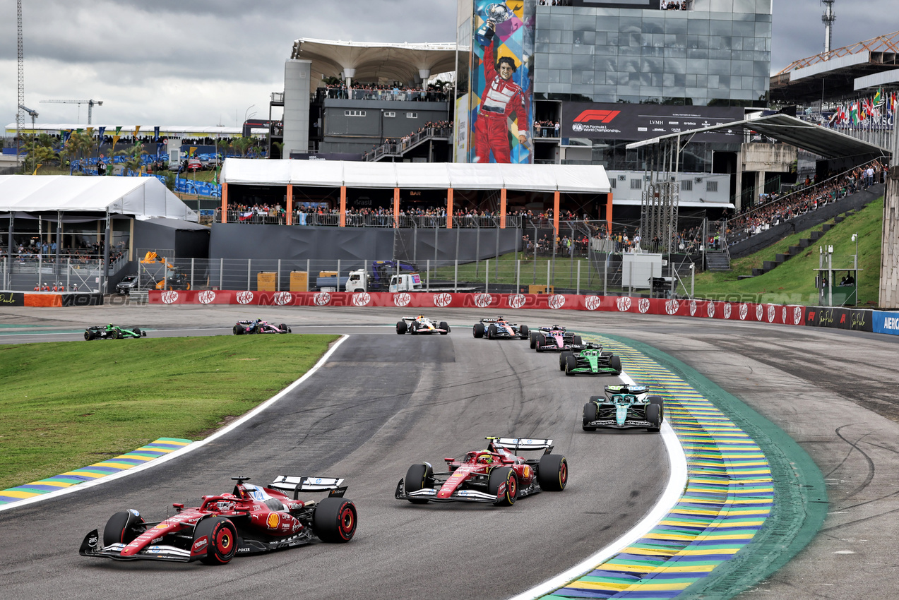 GP BRASILE, Charles Leclerc (MON) Ferrari SF-25 at the partenza of the race.

08.11.2025. Formula 1 World Championship, Rd 21, Brazilian Grand Prix, Sao Paulo, Brazil, Sprint e Qualifiche Day.

 - www.xpbimages.com, EMail: requests@xpbimages.com © Copyright: Rew / XPB Images