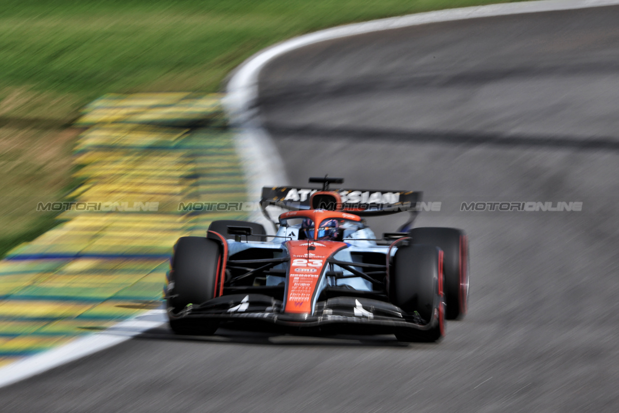 GP BRASILE, Alexander Albon (THA) Atlassian Williams Racing FW47.

08.11.2025. Formula 1 World Championship, Rd 21, Brazilian Grand Prix, Sao Paulo, Brazil, Sprint e Qualifiche Day.

 - www.xpbimages.com, EMail: requests@xpbimages.com © Copyright: Rew / XPB Images