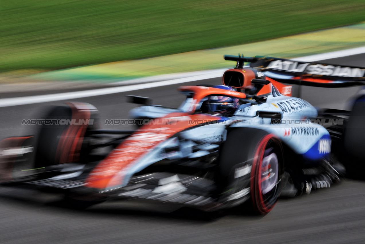 GP BRASILE, Alexander Albon (THA) Atlassian Williams Racing FW47.

08.11.2025. Formula 1 World Championship, Rd 21, Brazilian Grand Prix, Sao Paulo, Brazil, Sprint e Qualifiche Day.

 - www.xpbimages.com, EMail: requests@xpbimages.com © Copyright: Rew / XPB Images