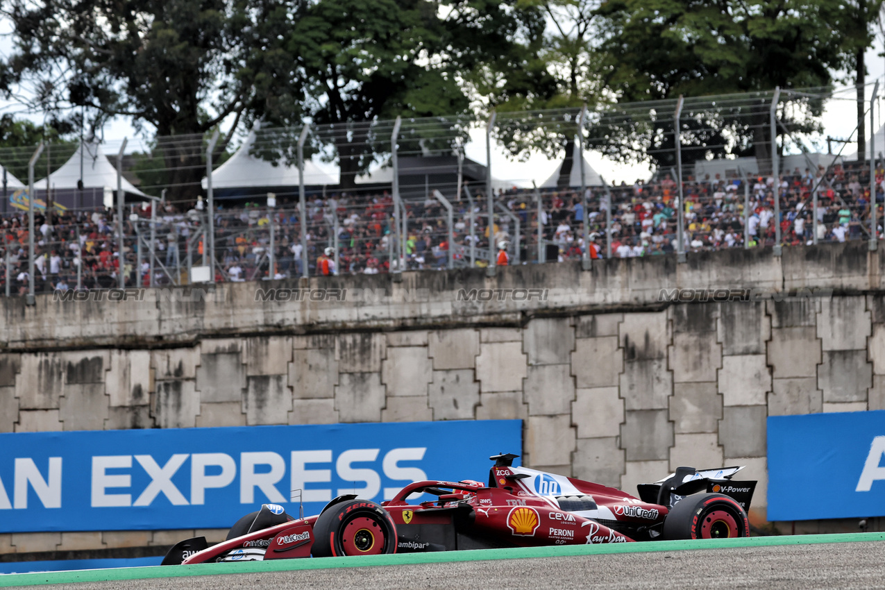 GP BRASILE, Charles Leclerc (MON) Ferrari SF-25.

08.11.2025. Formula 1 World Championship, Rd 21, Brazilian Grand Prix, Sao Paulo, Brazil, Sprint e Qualifiche Day.

- www.xpbimages.com, EMail: requests@xpbimages.com © Copyright: Charniaux / XPB Images