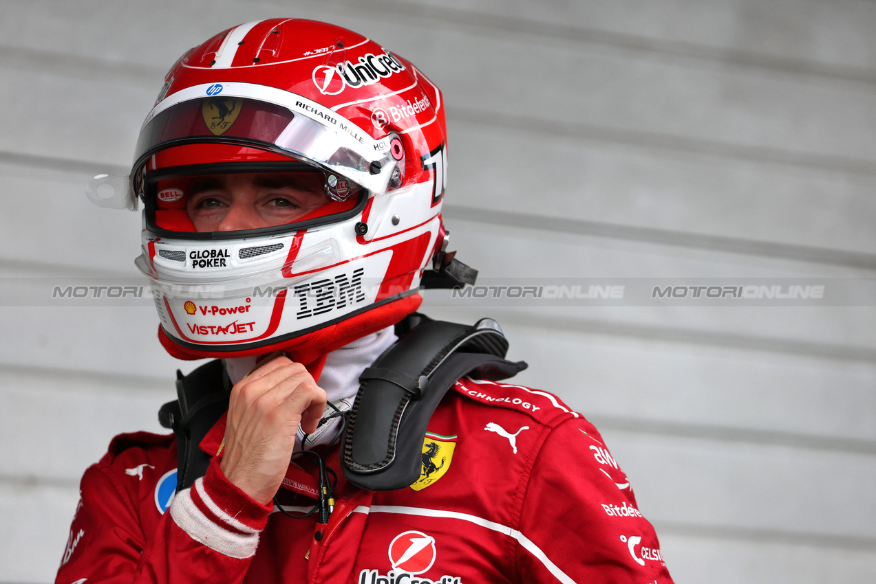 GP BRASILE, Second placed Charles Leclerc (MON) Ferrari in qualifying parc ferme.

08.11.2025. Formula 1 World Championship, Rd 21, Brazilian Grand Prix, Sao Paulo, Brazil, Sprint e Qualifiche Day.

- www.xpbimages.com, EMail: requests@xpbimages.com © Copyright: Charniaux / XPB Images