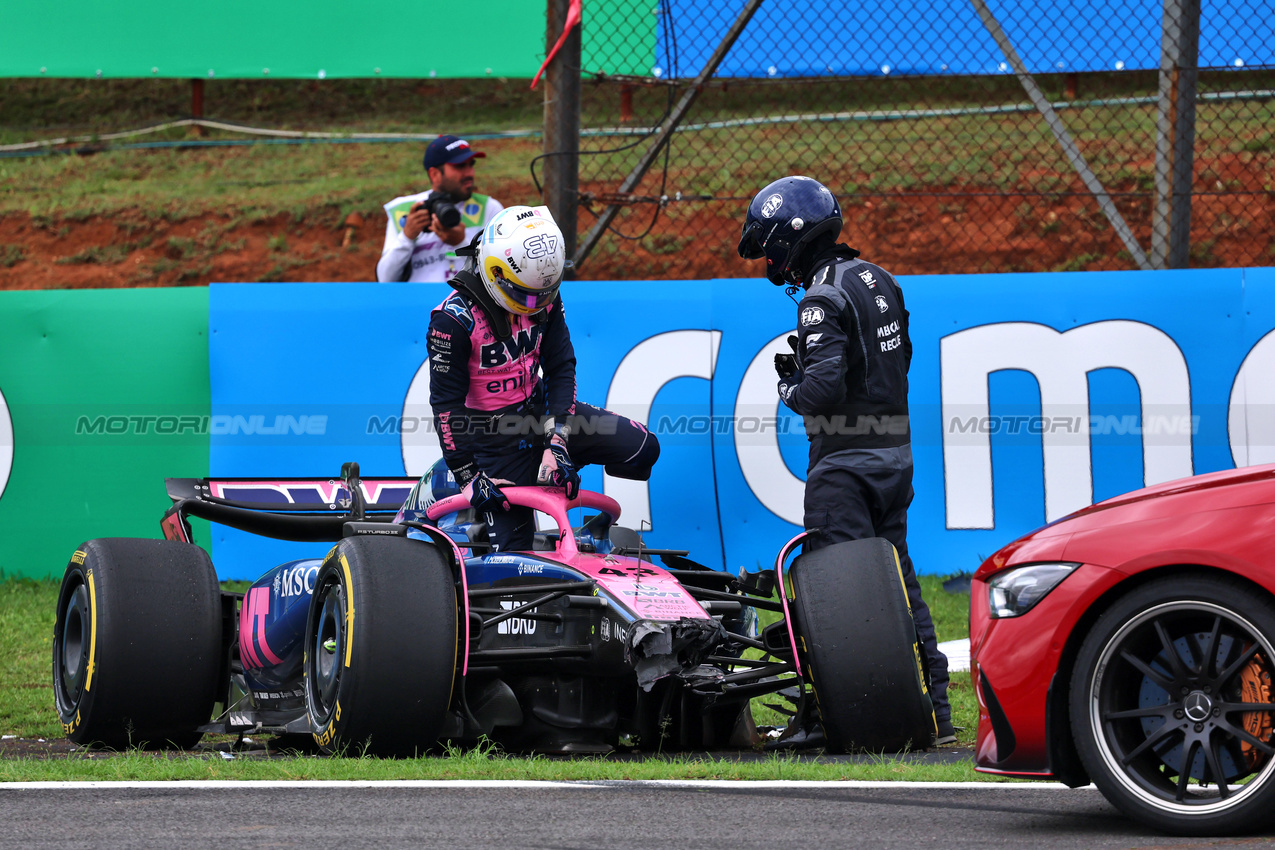 GP BRASILE, Franco Colapinto (ARG) Alpine F1 Team crashed out of the race.

08.11.2025. Formula 1 World Championship, Rd 21, Brazilian Grand Prix, Sao Paulo, Brazil, Sprint e Qualifiche Day.

- www.xpbimages.com, EMail: requests@xpbimages.com © Copyright: Batchelor / XPB Images