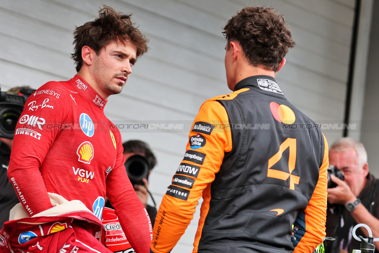 GP BRASILE, (L to R): Second placed Charles Leclerc (MON) Ferrari in qualifying parc ferme with pole sitter Lando Norris (GBR) McLaren.

08.11.2025. Formula 1 World Championship, Rd 21, Brazilian Grand Prix, Sao Paulo, Brazil, Sprint e Qualifiche Day.

- www.xpbimages.com, EMail: requests@xpbimages.com © Copyright: Charniaux / XPB Images