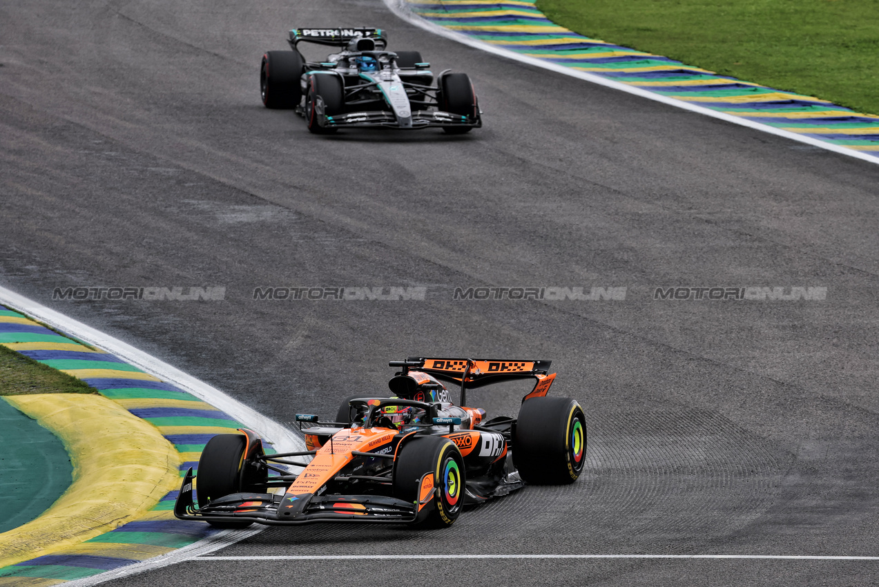 GP BRASILE, Oscar Piastri (AUS) McLaren MCL39.

08.11.2025. Formula 1 World Championship, Rd 21, Brazilian Grand Prix, Sao Paulo, Brazil, Sprint e Qualifiche Day.

- www.xpbimages.com, EMail: requests@xpbimages.com © Copyright: Batchelor / XPB Images