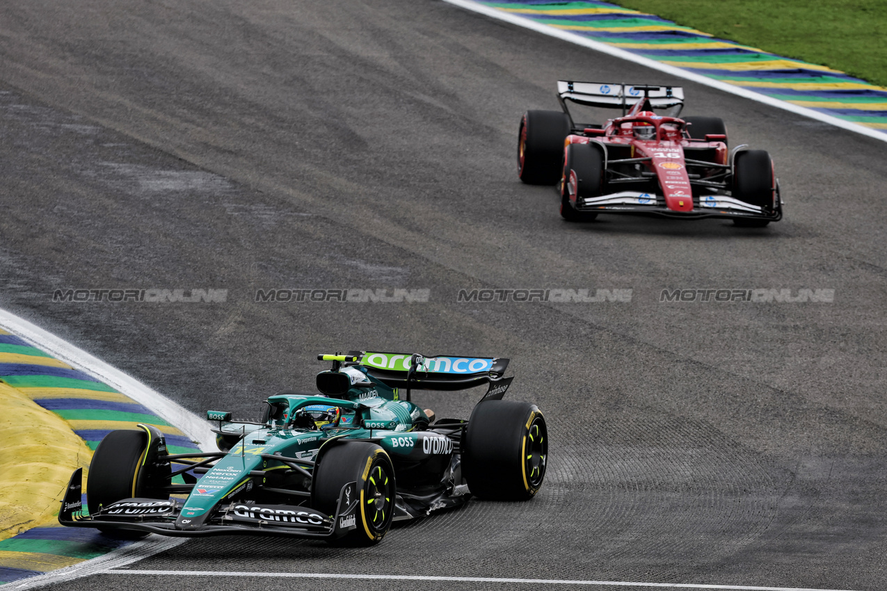 GP BRASILE, Fernando Alonso (ESP) Aston Martin F1 Team AMR25.

08.11.2025. Formula 1 World Championship, Rd 21, Brazilian Grand Prix, Sao Paulo, Brazil, Sprint e Qualifiche Day.

- www.xpbimages.com, EMail: requests@xpbimages.com © Copyright: Batchelor / XPB Images