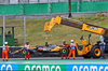 GP BRASILE, The McLaren MCL39 of Oscar Piastri (AUS) McLaren, who crashed out of the race, is removed from the circuit.

08.11.2025. Formula 1 World Championship, Rd 21, Brazilian Grand Prix, Sao Paulo, Brazil, Sprint e Qualifiche Day.

- www.xpbimages.com, EMail: requests@xpbimages.com © Copyright: Batchelor / XPB Images
