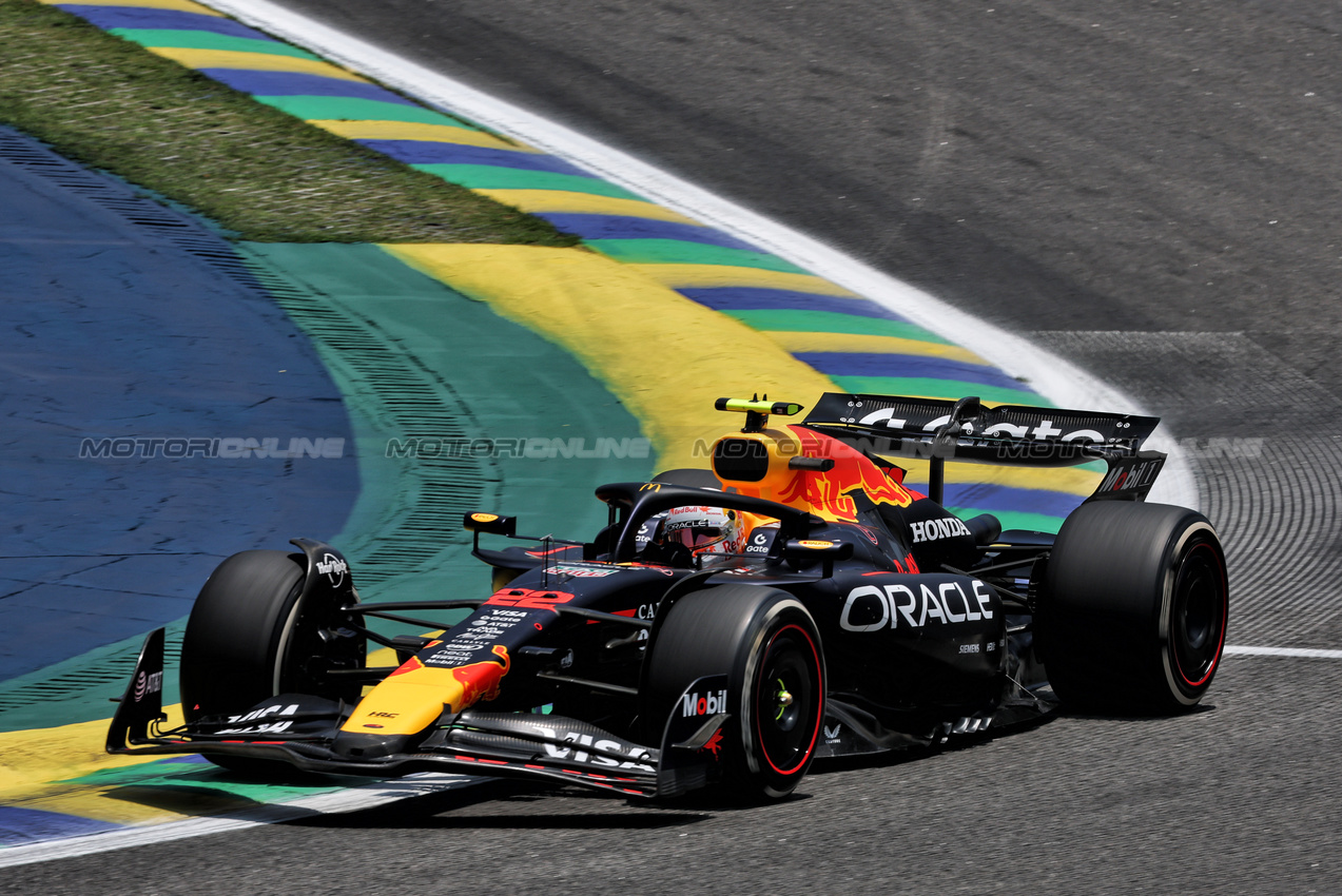 GP BRASILE, Yuki Tsunoda (JPN) Red Bull Racing RB21.

07.11.2025. Formula 1 World Championship, Rd 21, Brazilian Grand Prix, Sao Paulo, Brazil, Sprint Qualifiche Day.

- www.xpbimages.com, EMail: requests@xpbimages.com © Copyright: Batchelor / XPB Images