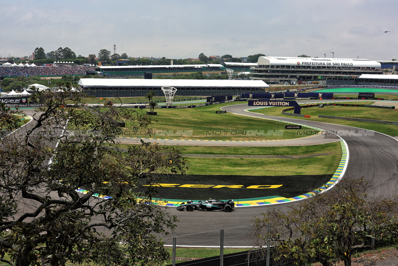 GP BRASILE, Andrea Kimi Antonelli (ITA) Mercedes AMG F1 W16.
07.11.2025. Formula 1 World Championship, Rd 21, Brazilian Grand Prix, Sao Paulo, Brazil, Sprint Qualifiche Day.
- www.xpbimages.com, EMail: requests@xpbimages.com © Copyright: Rew / XPB Images