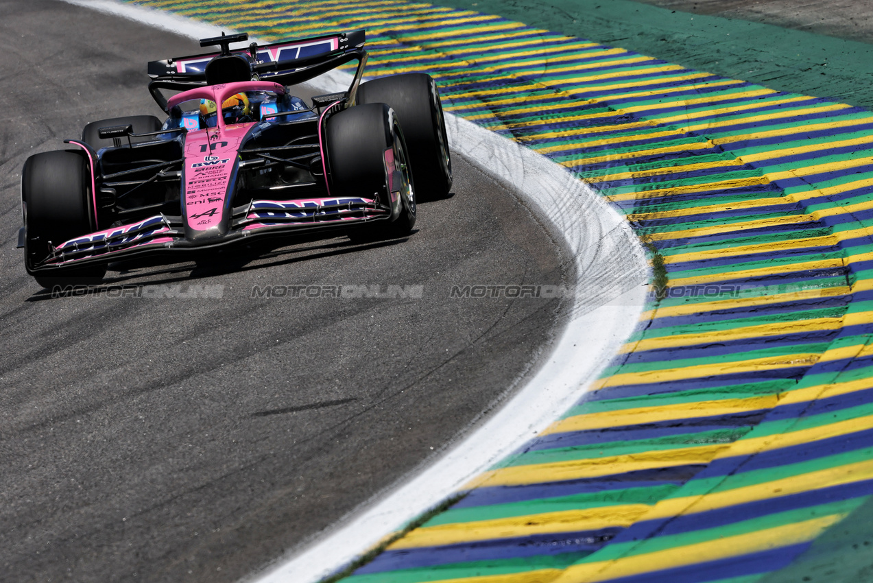 GP BRASILE, Pierre Gasly (FRA) Alpine F1 Team A525.

07.11.2025. Formula 1 World Championship, Rd 21, Brazilian Grand Prix, Sao Paulo, Brazil, Sprint Qualifiche Day.

- www.xpbimages.com, EMail: requests@xpbimages.com © Copyright: Charniaux / XPB Images