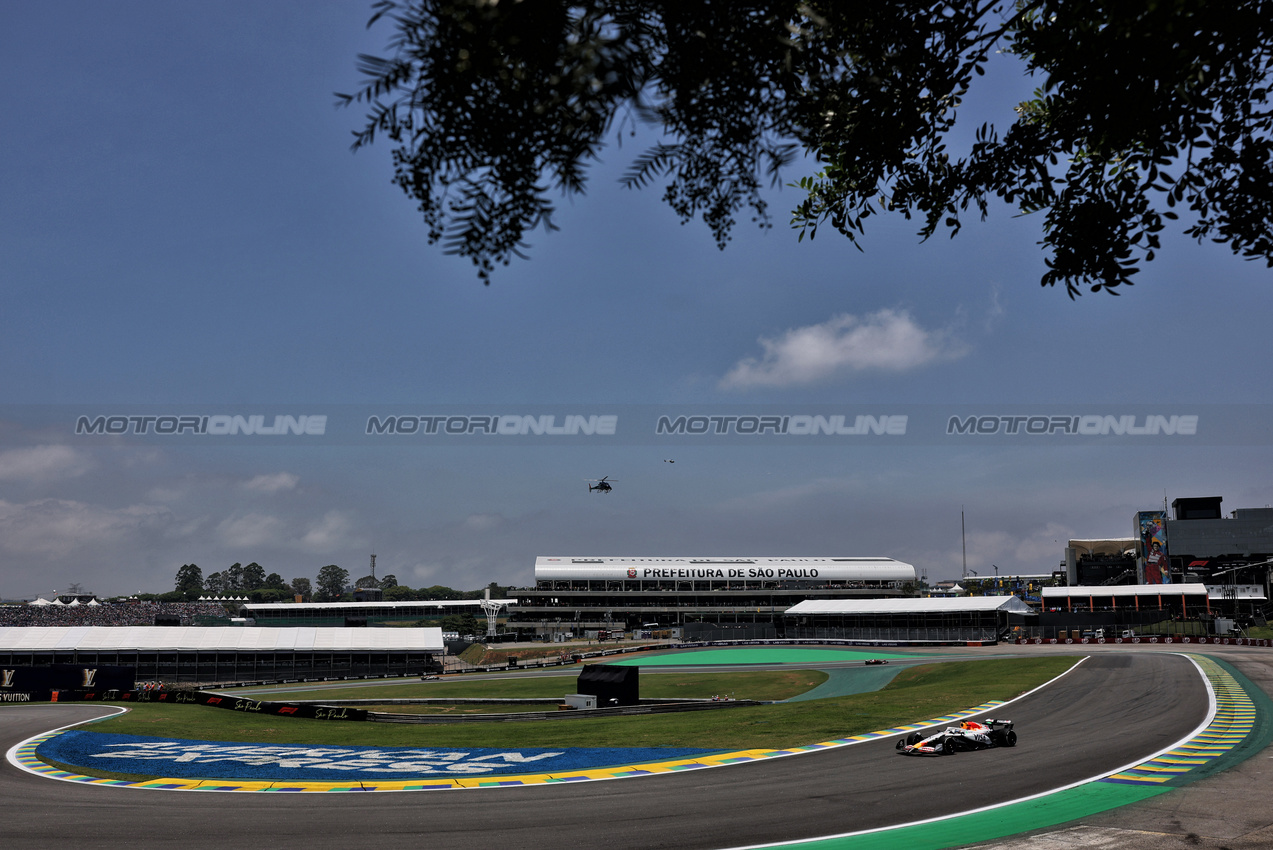 GP BRASILE, Isack Hadjar (FRA) Racing Bulls VCARB 02.

07.11.2025. Formula 1 World Championship, Rd 21, Brazilian Grand Prix, Sao Paulo, Brazil, Sprint Qualifiche Day.

- www.xpbimages.com, EMail: requests@xpbimages.com © Copyright: Charniaux / XPB Images