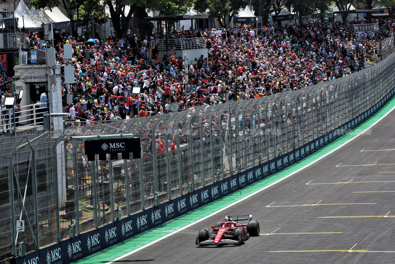 GP BRASILE, Charles Leclerc (MON) Ferrari SF-25.

07.11.2025. Formula 1 World Championship, Rd 21, Brazilian Grand Prix, Sao Paulo, Brazil, Sprint Qualifiche Day.

- www.xpbimages.com, EMail: requests@xpbimages.com © Copyright: Batchelor / XPB Images