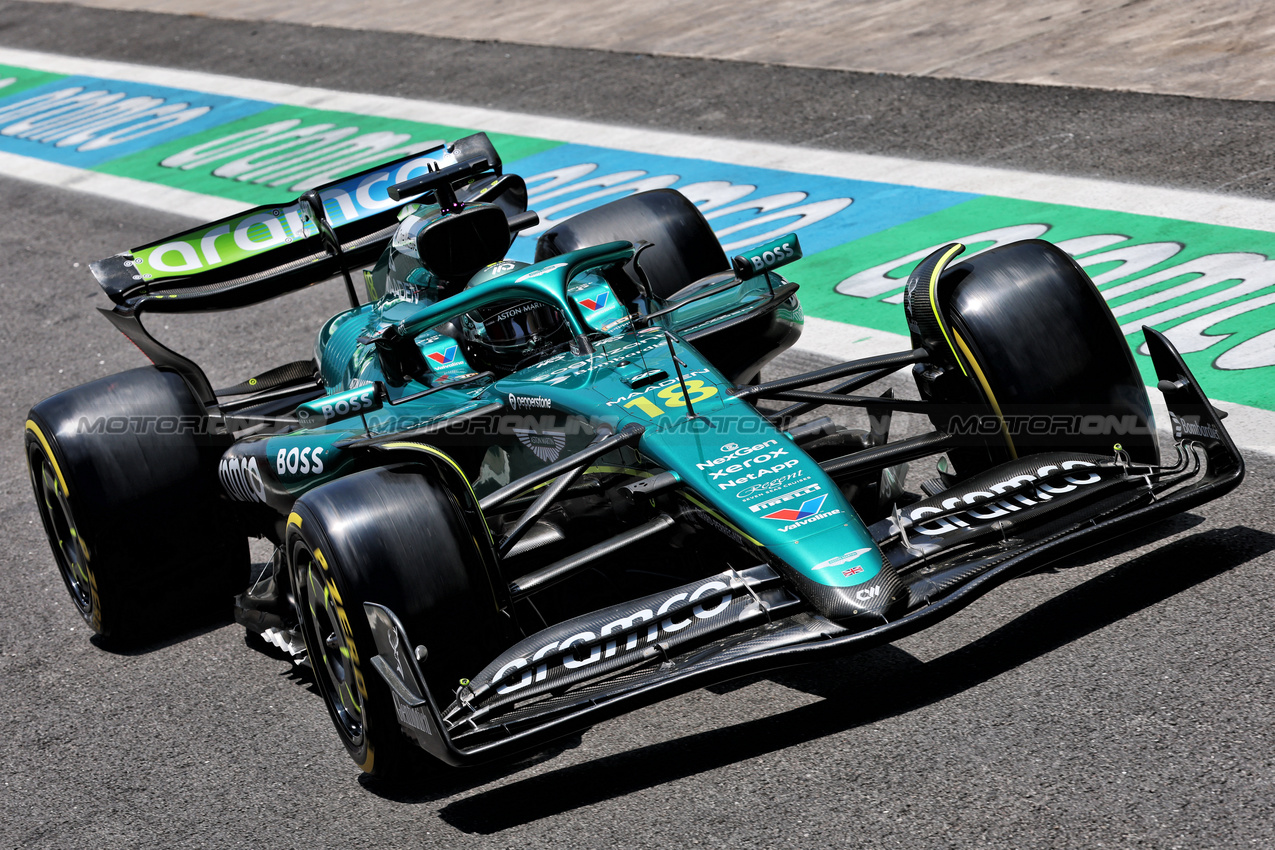 GP BRASILE, Lance Stroll (CDN) Aston Martin F1 Team AMR25.
07.11.2025. Formula 1 World Championship, Rd 21, Brazilian Grand Prix, Sao Paulo, Brazil, Sprint Qualifiche Day.
- www.xpbimages.com, EMail: requests@xpbimages.com © Copyright: Batchelor / XPB Images