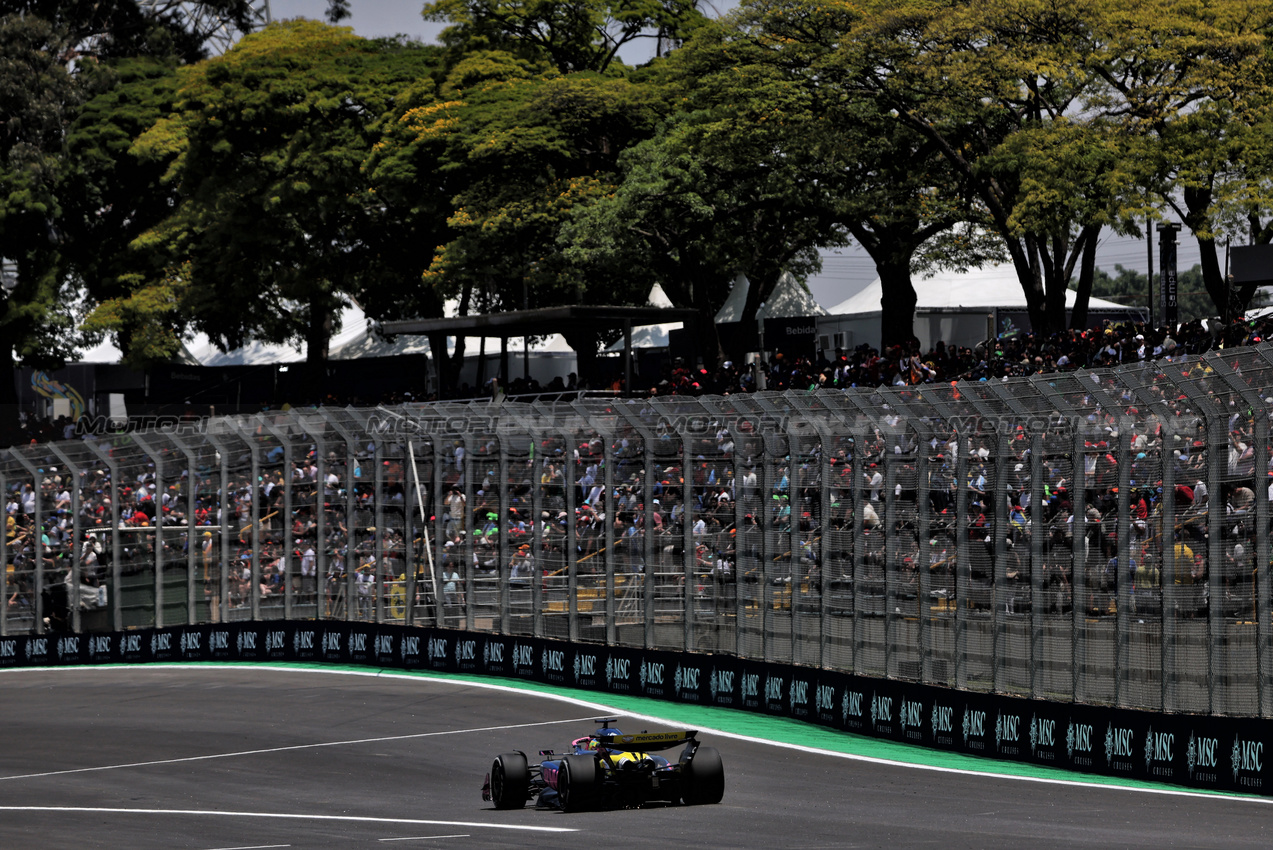 GP BRASILE, Pierre Gasly (FRA) Alpine F1 Team A525.

07.11.2025. Formula 1 World Championship, Rd 21, Brazilian Grand Prix, Sao Paulo, Brazil, Sprint Qualifiche Day.

 - www.xpbimages.com, EMail: requests@xpbimages.com © Copyright: Rew / XPB Images