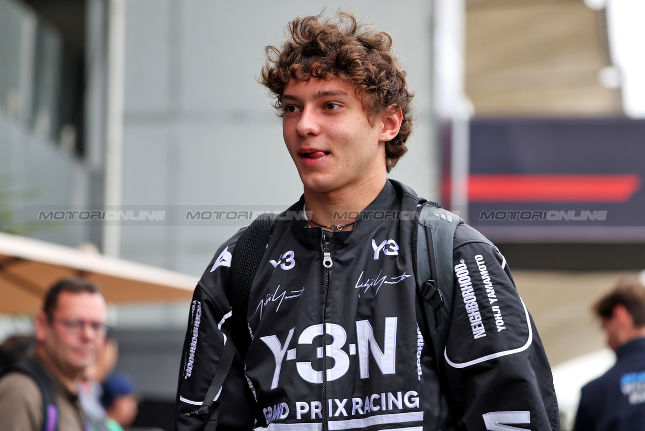 GP BRASILE, Andrea Kimi Antonelli (ITA) Mercedes AMG F1.

07.11.2025. Formula 1 World Championship, Rd 21, Brazilian Grand Prix, Sao Paulo, Brazil, Sprint Qualifiche Day.

 - www.xpbimages.com, EMail: requests@xpbimages.com © Copyright: Rew / XPB Images
