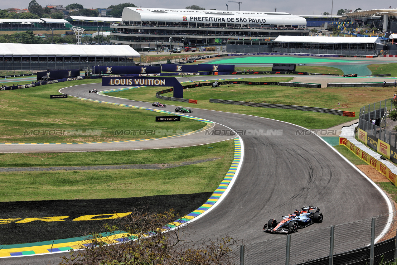 GP BRASILE, Alexander Albon (THA) Atlassian Williams Racing FW47.

07.11.2025. Formula 1 World Championship, Rd 21, Brazilian Grand Prix, Sao Paulo, Brazil, Sprint Qualifiche Day.

 - www.xpbimages.com, EMail: requests@xpbimages.com © Copyright: Rew / XPB Images