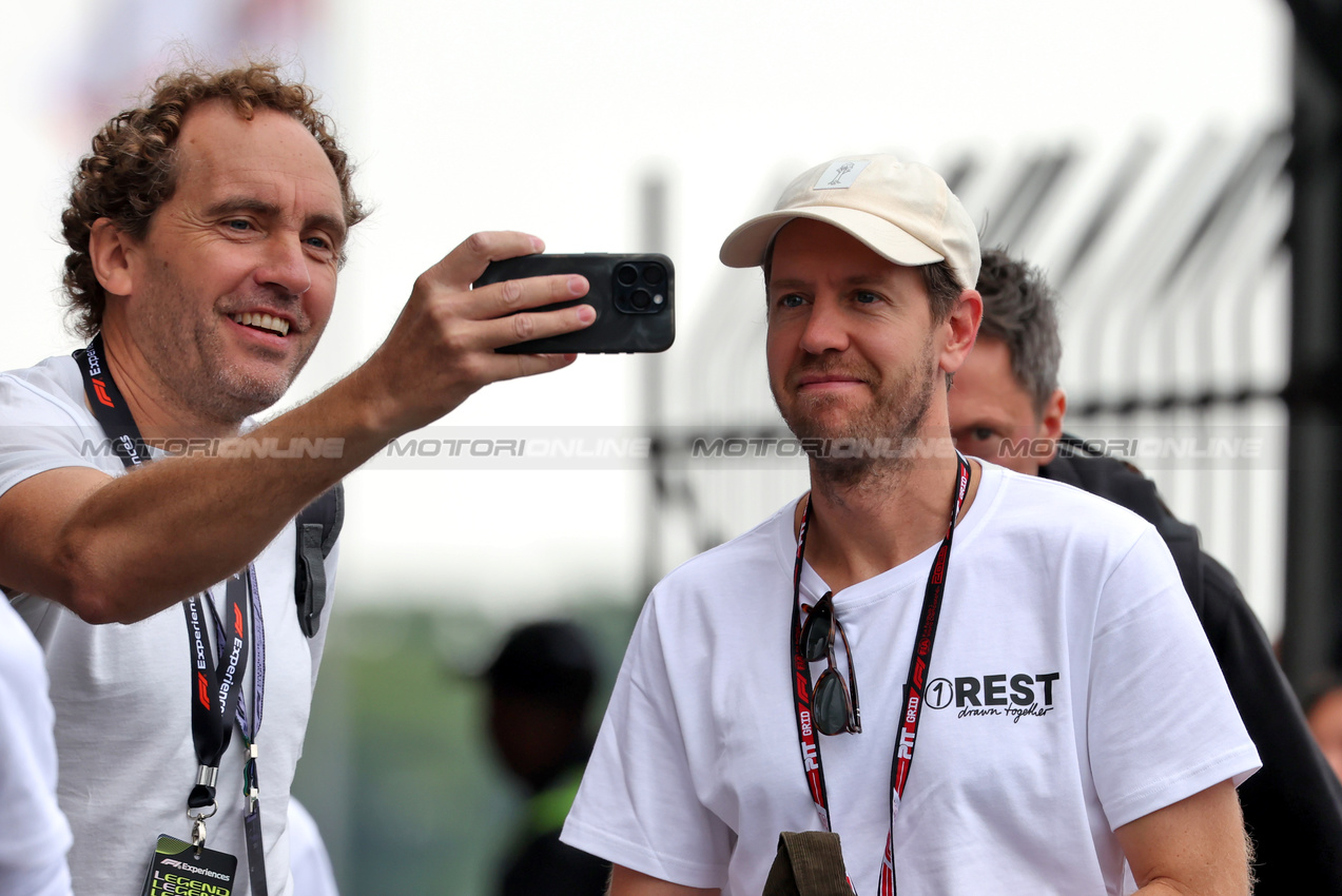 GP BRASILE, Sebastian Vettel (GER).

07.11.2025. Formula 1 World Championship, Rd 21, Brazilian Grand Prix, Sao Paulo, Brazil, Sprint Qualifiche Day.

 - www.xpbimages.com, EMail: requests@xpbimages.com © Copyright: Rew / XPB Images