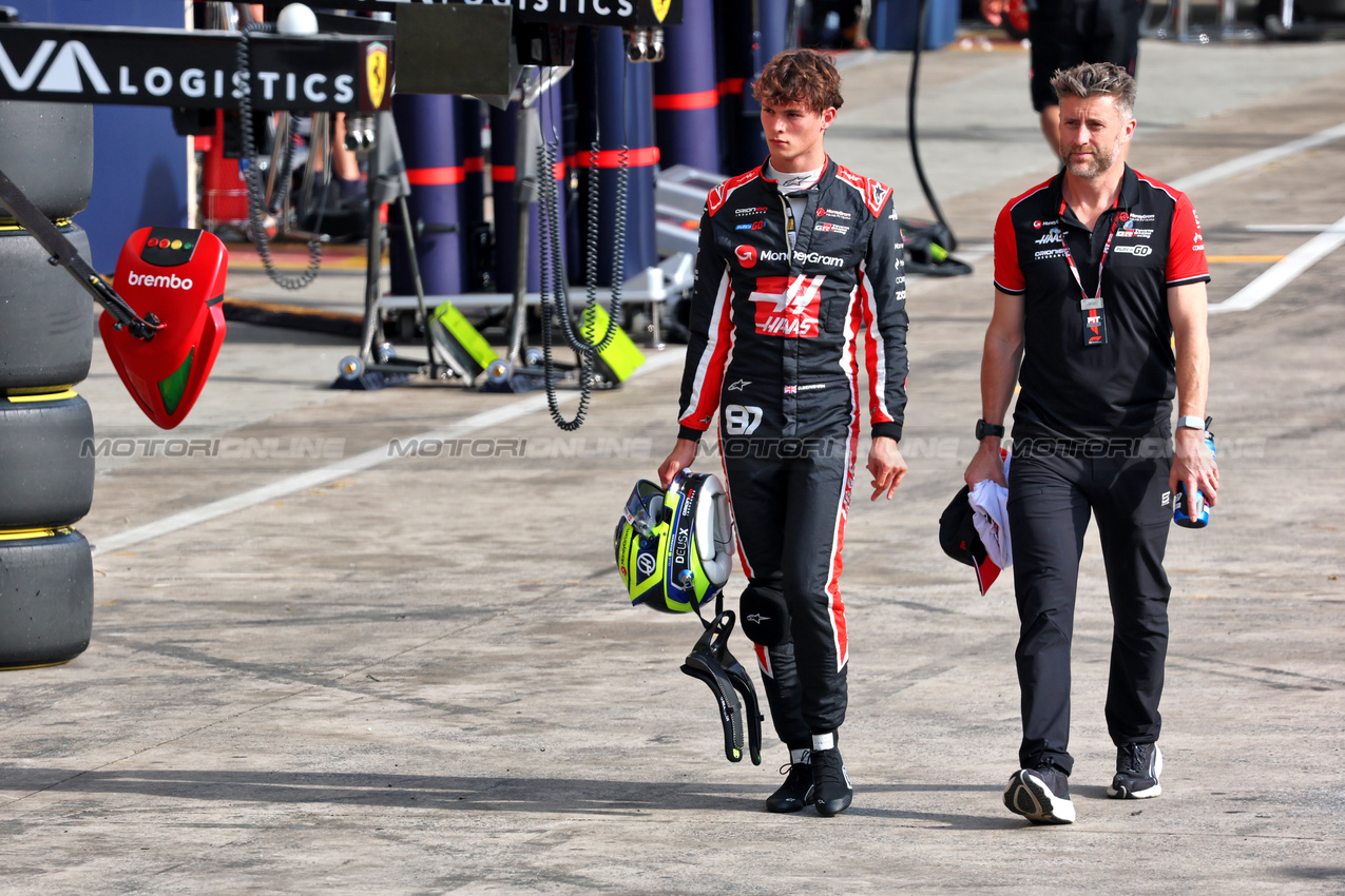 GP BRASILE, Oliver Bearman (GBR) Haas F1 Team.

07.11.2025. Formula 1 World Championship, Rd 21, Brazilian Grand Prix, Sao Paulo, Brazil, Sprint Qualifiche Day.

- www.xpbimages.com, EMail: requests@xpbimages.com © Copyright: Batchelor / XPB Images