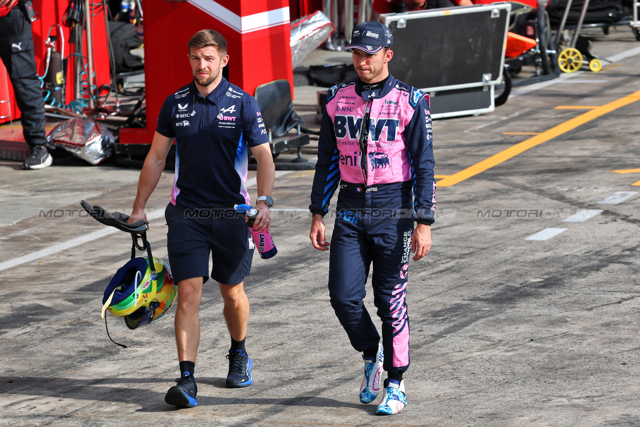 GP BRASILE, Pierre Gasly (FRA) Alpine F1 Team.

07.11.2025. Formula 1 World Championship, Rd 21, Brazilian Grand Prix, Sao Paulo, Brazil, Sprint Qualifiche Day.

- www.xpbimages.com, EMail: requests@xpbimages.com © Copyright: Batchelor / XPB Images