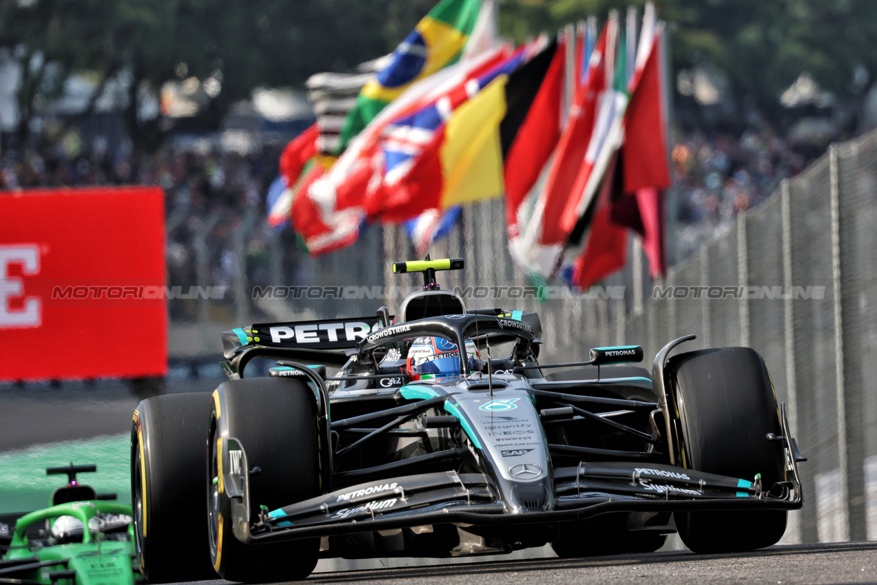 GP BRASILE, Andrea Kimi Antonelli (ITA) Mercedes AMG F1 W16.

07.11.2025. Formula 1 World Championship, Rd 21, Brazilian Grand Prix, Sao Paulo, Brazil, Sprint Qualifiche Day.

- www.xpbimages.com, EMail: requests@xpbimages.com © Copyright: Batchelor / XPB Images