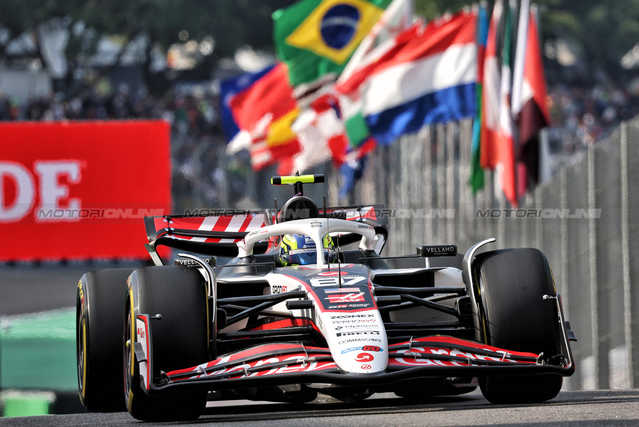 GP BRASILE, Oliver Bearman (GBR) Haas VF-25.

07.11.2025. Formula 1 World Championship, Rd 21, Brazilian Grand Prix, Sao Paulo, Brazil, Sprint Qualifiche Day.

- www.xpbimages.com, EMail: requests@xpbimages.com © Copyright: Batchelor / XPB Images