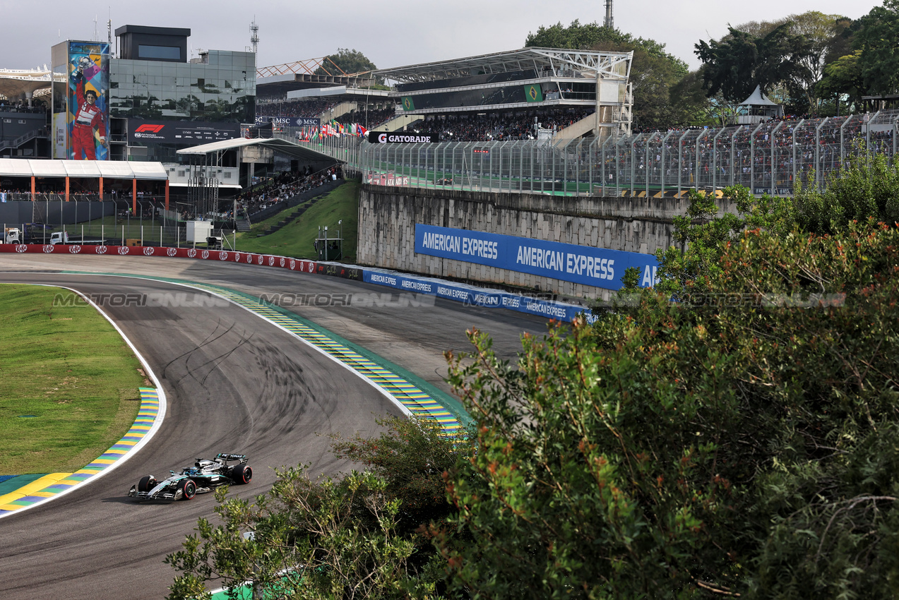 GP BRASILE, George Russell (GBR) Mercedes AMG F1 W16.

07.11.2025. Formula 1 World Championship, Rd 21, Brazilian Grand Prix, Sao Paulo, Brazil, Sprint Qualifiche Day.

 - www.xpbimages.com, EMail: requests@xpbimages.com © Copyright: Rew / XPB Images