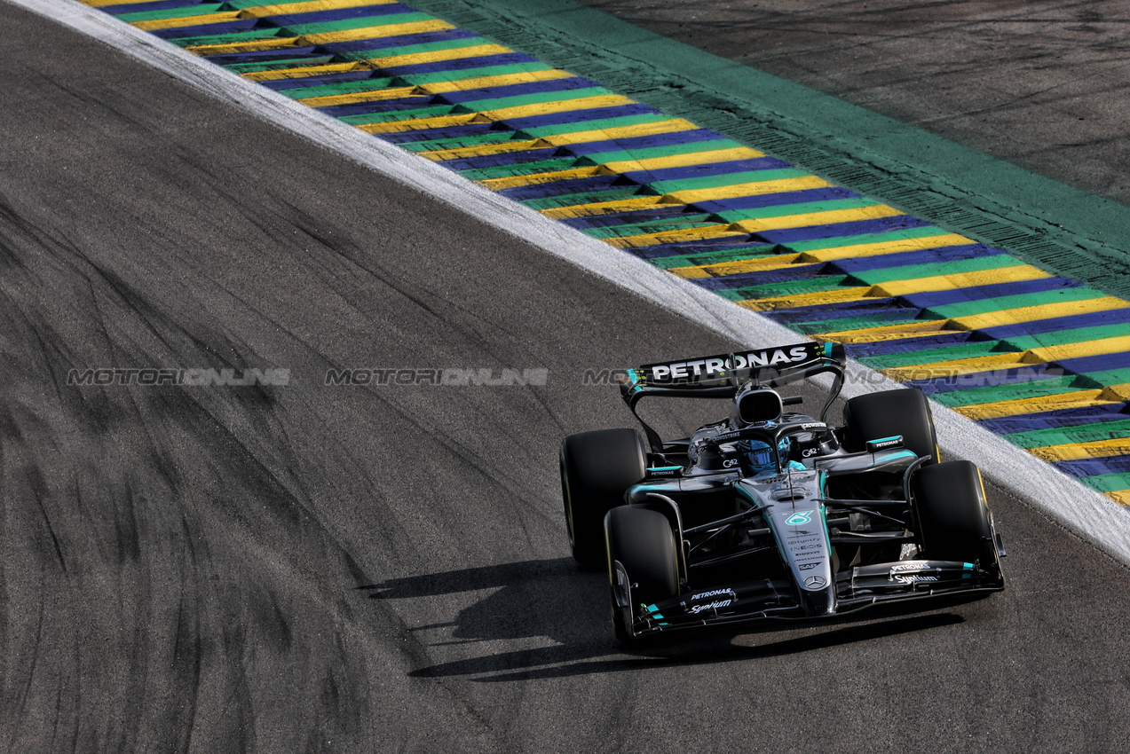 GP BRASILE, George Russell (GBR) Mercedes AMG F1 W16.
07.11.2025. Formula 1 World Championship, Rd 21, Brazilian Grand Prix, Sao Paulo, Brazil, Sprint Qualifiche Day.
- www.xpbimages.com, EMail: requests@xpbimages.com © Copyright: Charniaux / XPB Images
