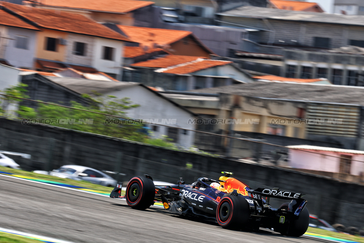 GP BRASILE, Yuki Tsunoda (JPN) Red Bull Racing RB21.
07.11.2025. Formula 1 World Championship, Rd 21, Brazilian Grand Prix, Sao Paulo, Brazil, Sprint Qualifiche Day.