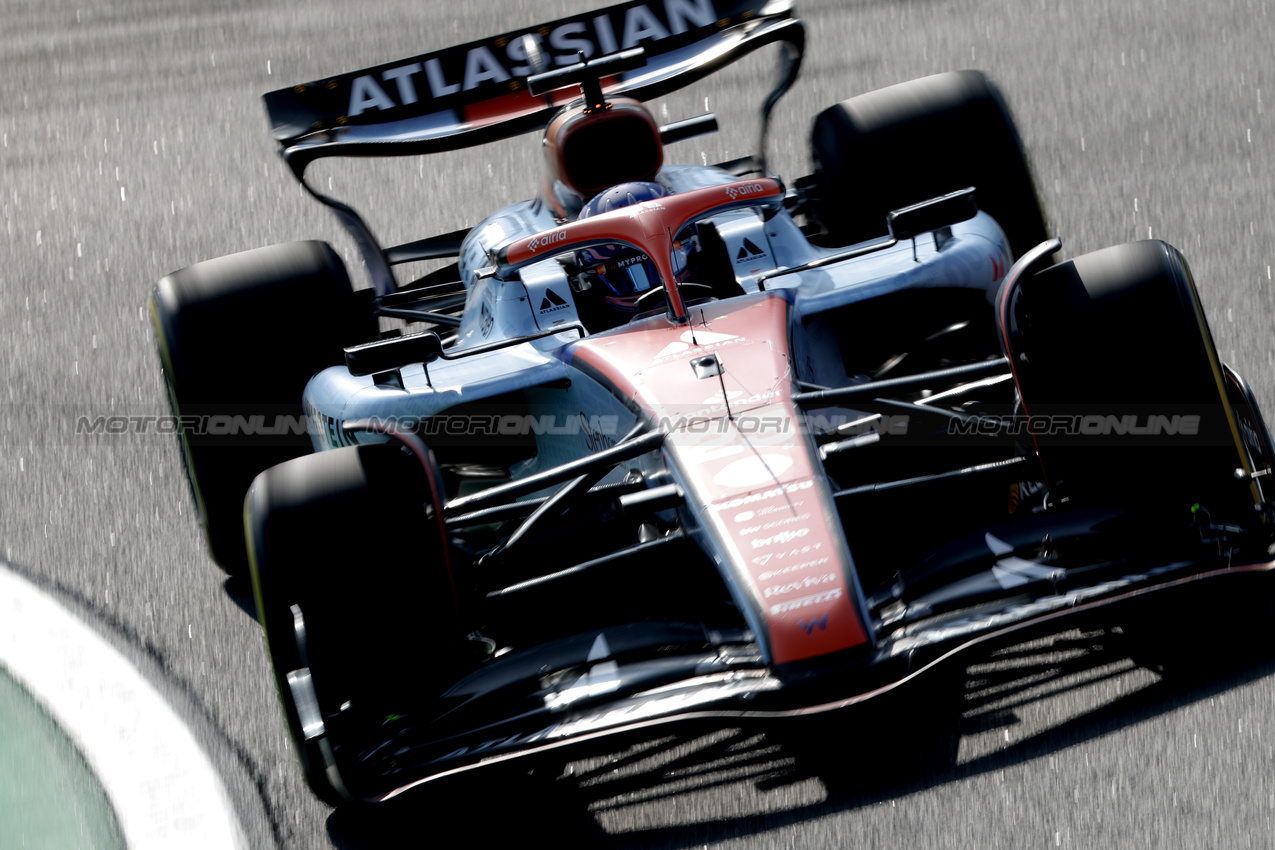 GP BRASILE, Alexander Albon (THA) Atlassian Williams Racing FW47.

07.11.2025. Formula 1 World Championship, Rd 21, Brazilian Grand Prix, Sao Paulo, Brazil, Sprint Qualifiche Day.

 - www.xpbimages.com, EMail: requests@xpbimages.com © Copyright: Coates / XPB Images