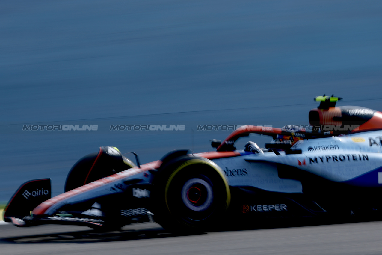 GP BRASILE, Carlos Sainz (ESP) Atlassian Williams Racing FW47.

07.11.2025. Formula 1 World Championship, Rd 21, Brazilian Grand Prix, Sao Paulo, Brazil, Sprint Qualifiche Day.

 - www.xpbimages.com, EMail: requests@xpbimages.com © Copyright: Coates / XPB Images
