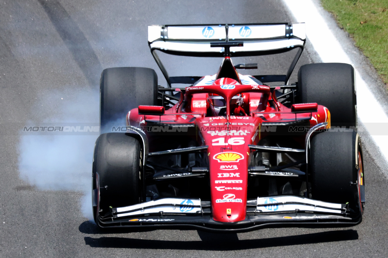 GP BRASILE, Charles Leclerc (MON) Ferrari SF-25 locks up under braking.

07.11.2025. Formula 1 World Championship, Rd 21, Brazilian Grand Prix, Sao Paulo, Brazil, Sprint Qualifiche Day.

 - www.xpbimages.com, EMail: requests@xpbimages.com © Copyright: Coates / XPB Images