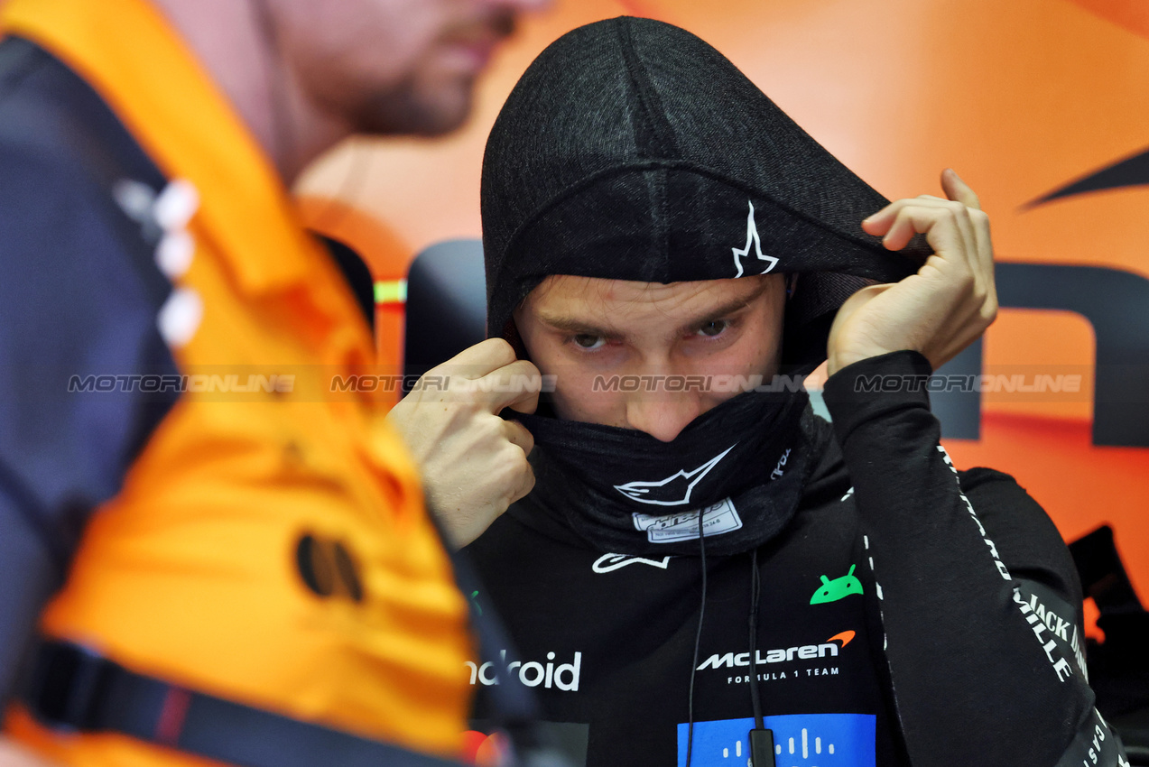GP BRASILE, Oscar Piastri (AUS) McLaren.

07.11.2025. Formula 1 World Championship, Rd 21, Brazilian Grand Prix, Sao Paulo, Brazil, Sprint Qualifiche Day.

- www.xpbimages.com, EMail: requests@xpbimages.com © Copyright: Batchelor / XPB Images