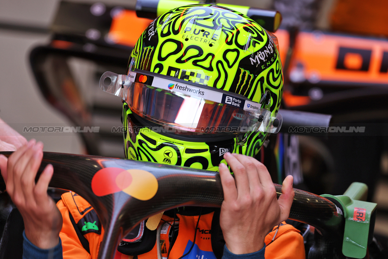 GP BRASILE, Lando Norris (GBR) McLaren MCL39.

07.11.2025. Formula 1 World Championship, Rd 21, Brazilian Grand Prix, Sao Paulo, Brazil, Sprint Qualifiche Day.

- www.xpbimages.com, EMail: requests@xpbimages.com © Copyright: Batchelor / XPB Images