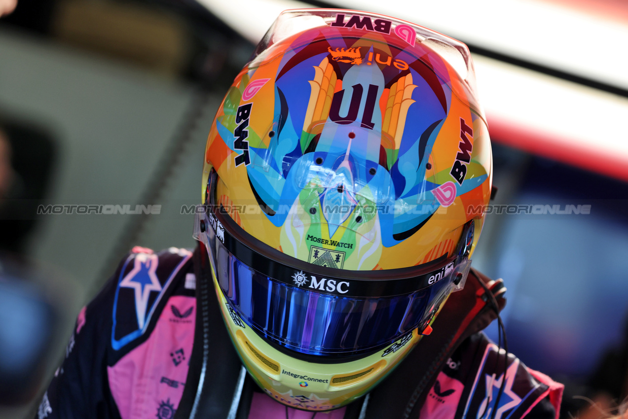 GP BRASILE, Pierre Gasly (FRA) Alpine F1 Team.
07.11.2025. Formula 1 World Championship, Rd 21, Brazilian Grand Prix, Sao Paulo, Brazil, Sprint Qualifiche Day.
- www.xpbimages.com, EMail: requests@xpbimages.com © Copyright: Batchelor / XPB Images