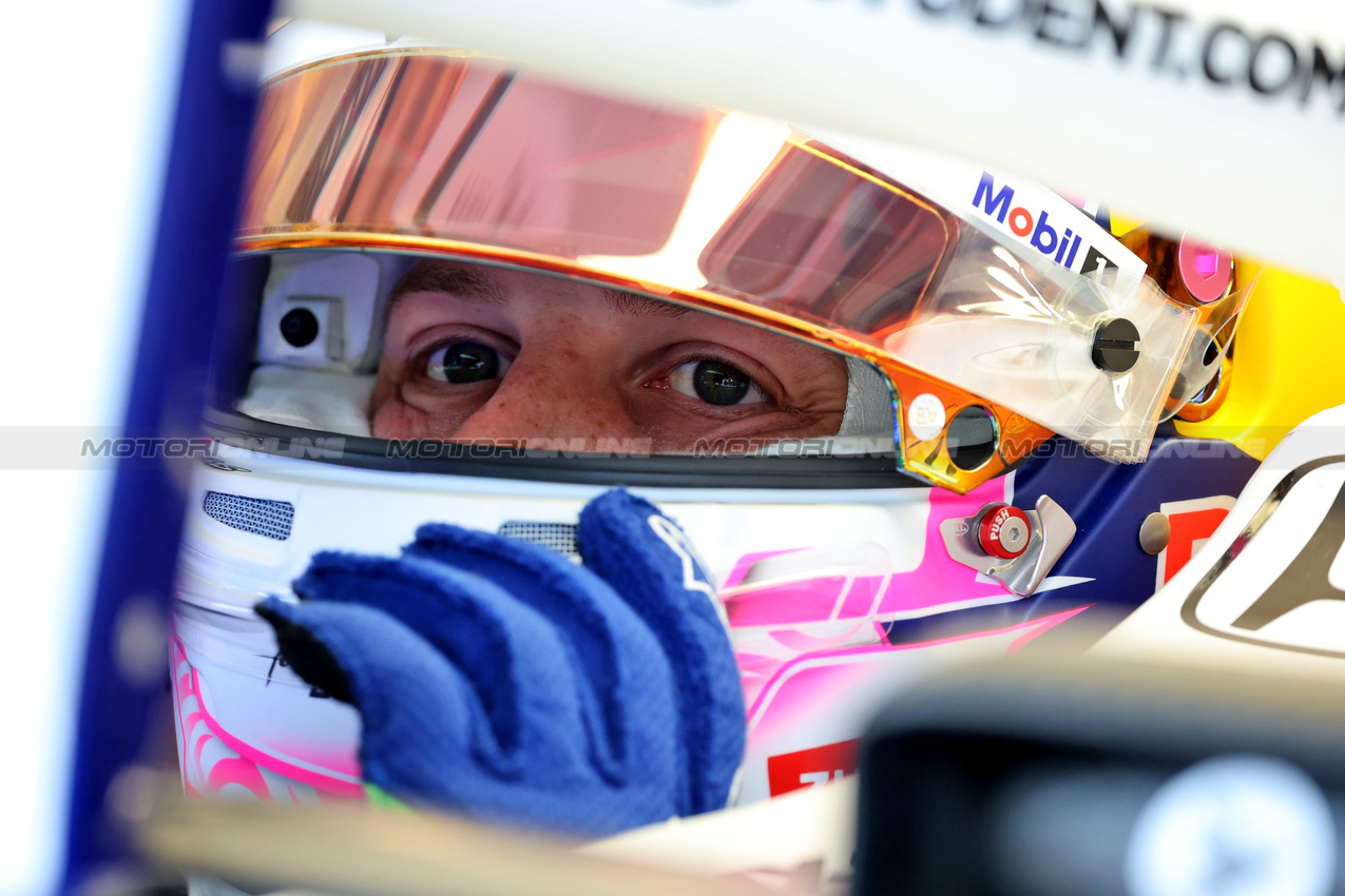 GP BRASILE, Liam Lawson (NZL) Racing Bulls VCARB 02.

07.11.2025. Formula 1 World Championship, Rd 21, Brazilian Grand Prix, Sao Paulo, Brazil, Sprint Qualifiche Day.

- www.xpbimages.com, EMail: requests@xpbimages.com © Copyright: Batchelor / XPB Images