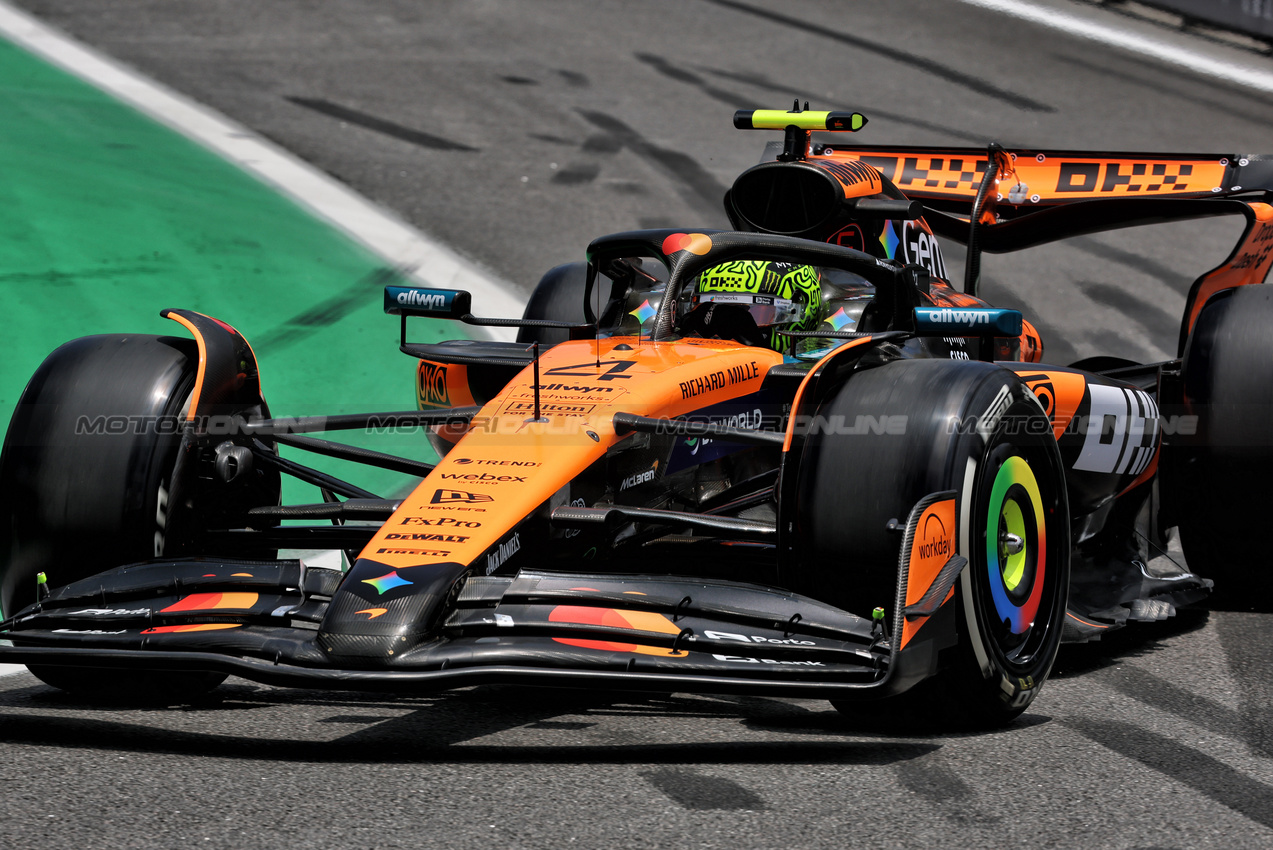 GP BRASILE, Lando Norris (GBR) McLaren MCL39.

07.11.2025. Formula 1 World Championship, Rd 21, Brazilian Grand Prix, Sao Paulo, Brazil, Sprint Qualifiche Day.

- www.xpbimages.com, EMail: requests@xpbimages.com © Copyright: Batchelor / XPB Images