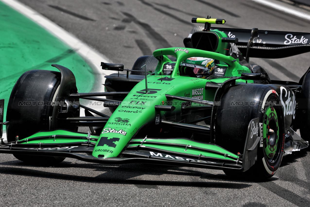 GP BRASILE, Gabriel Bortoleto (BRA) Sauber C45.

07.11.2025. Formula 1 World Championship, Rd 21, Brazilian Grand Prix, Sao Paulo, Brazil, Sprint Qualifiche Day.

- www.xpbimages.com, EMail: requests@xpbimages.com © Copyright: Batchelor / XPB Images