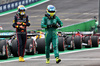 GP BRASILE, (L to R): Fernando Alonso (ESP) Aston Martin F1 Team e Max Verstappen (NLD) Red Bull Racing in Sprint qualifying parc ferme.

07.11.2025. Formula 1 World Championship, Rd 21, Brazilian Grand Prix, Sao Paulo, Brazil, Sprint Qualifiche Day.

- www.xpbimages.com, EMail: requests@xpbimages.com © Copyright: Charniaux / XPB Images