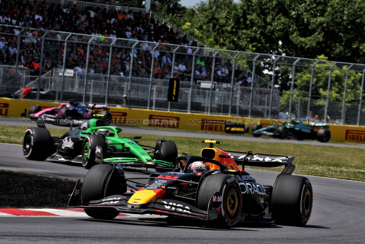 GP CANADA, Yuki Tsunoda (JPN) Red Bull Racing RB21.

15.06.2025. Formula 1 World Championship, Rd 10, Canadian Grand Prix, Montreal, Canada, Gara Day.

- www.xpbimages.com, EMail: requests@xpbimages.com © Copyright: Batchelor / XPB Images