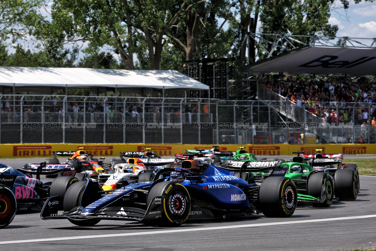 GP CANADA, Alexander Albon (THA) Atlassian Williams Racing FW47 at the partenza of the race.

15.06.2025. Formula 1 World Championship, Rd 10, Canadian Grand Prix, Montreal, Canada, Gara Day.

- www.xpbimages.com, EMail: requests@xpbimages.com © Copyright: Batchelor / XPB Images