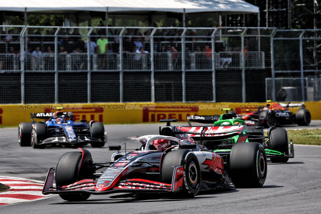 GP CANADA, Esteban Ocon (FRA) Haas VF-25.

15.06.2025. Formula 1 World Championship, Rd 10, Canadian Grand Prix, Montreal, Canada, Gara Day.

- www.xpbimages.com, EMail: requests@xpbimages.com © Copyright: Batchelor / XPB Images