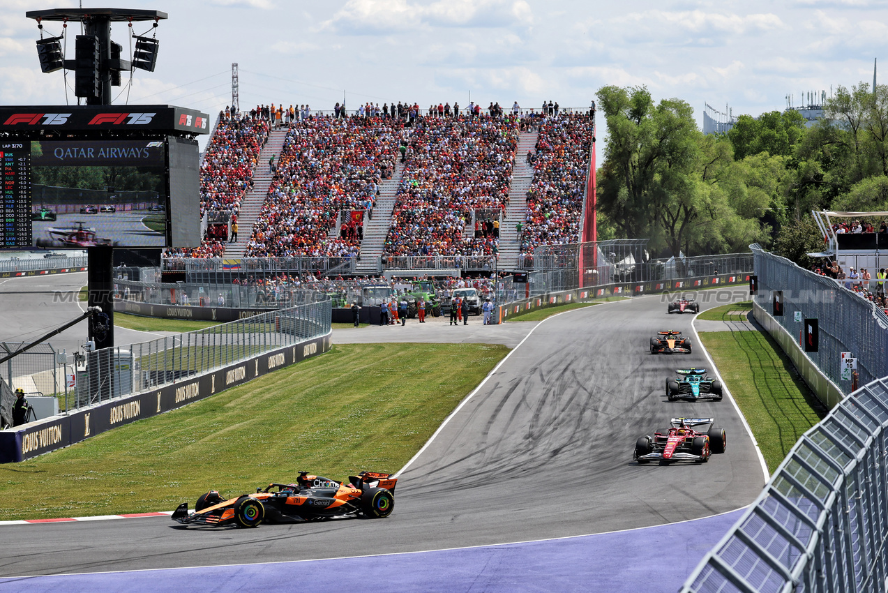 GP CANADA, Oscar Piastri (AUS) McLaren MCL39.

15.06.2025. Formula 1 World Championship, Rd 10, Canadian Grand Prix, Montreal, Canada, Gara Day.

 - www.xpbimages.com, EMail: requests@xpbimages.com © Copyright: Rew / XPB Images