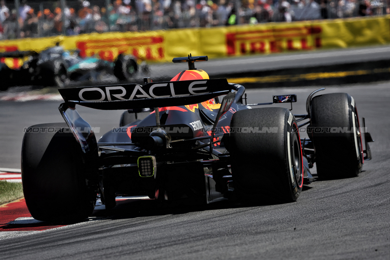 GP CANADA, Max Verstappen (NLD) Red Bull Racing RB21.

15.06.2025. Formula 1 World Championship, Rd 10, Canadian Grand Prix, Montreal, Canada, Gara Day.

- www.xpbimages.com, EMail: requests@xpbimages.com © Copyright: Bearne / XPB Images