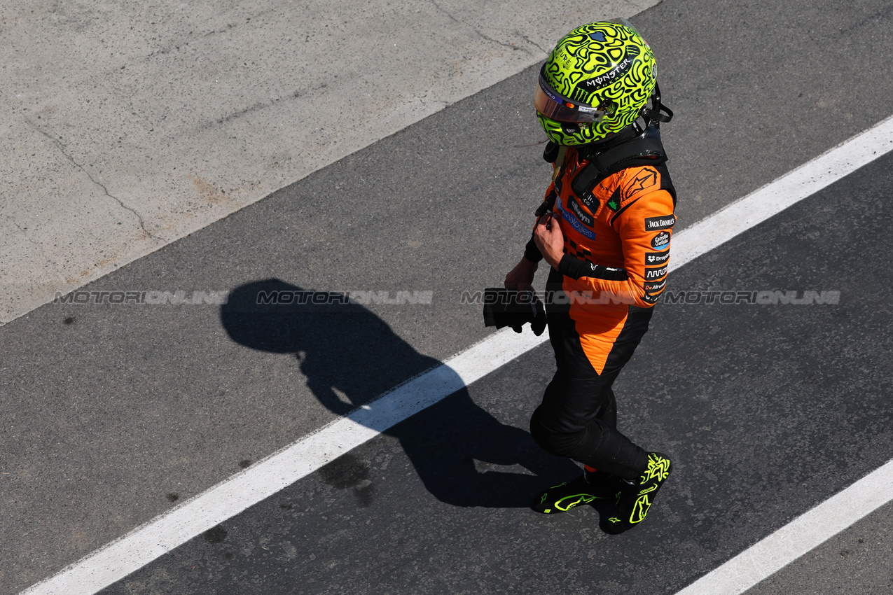 GP CANADA, Lando Norris (GBR) McLaren retired from the race.
15.06.2025. Formula 1 World Championship, Rd 10, Canadian Grand Prix, Montreal, Canada, Gara Day.
- www.xpbimages.com, EMail: requests@xpbimages.com © Copyright: Batchelor / XPB Images