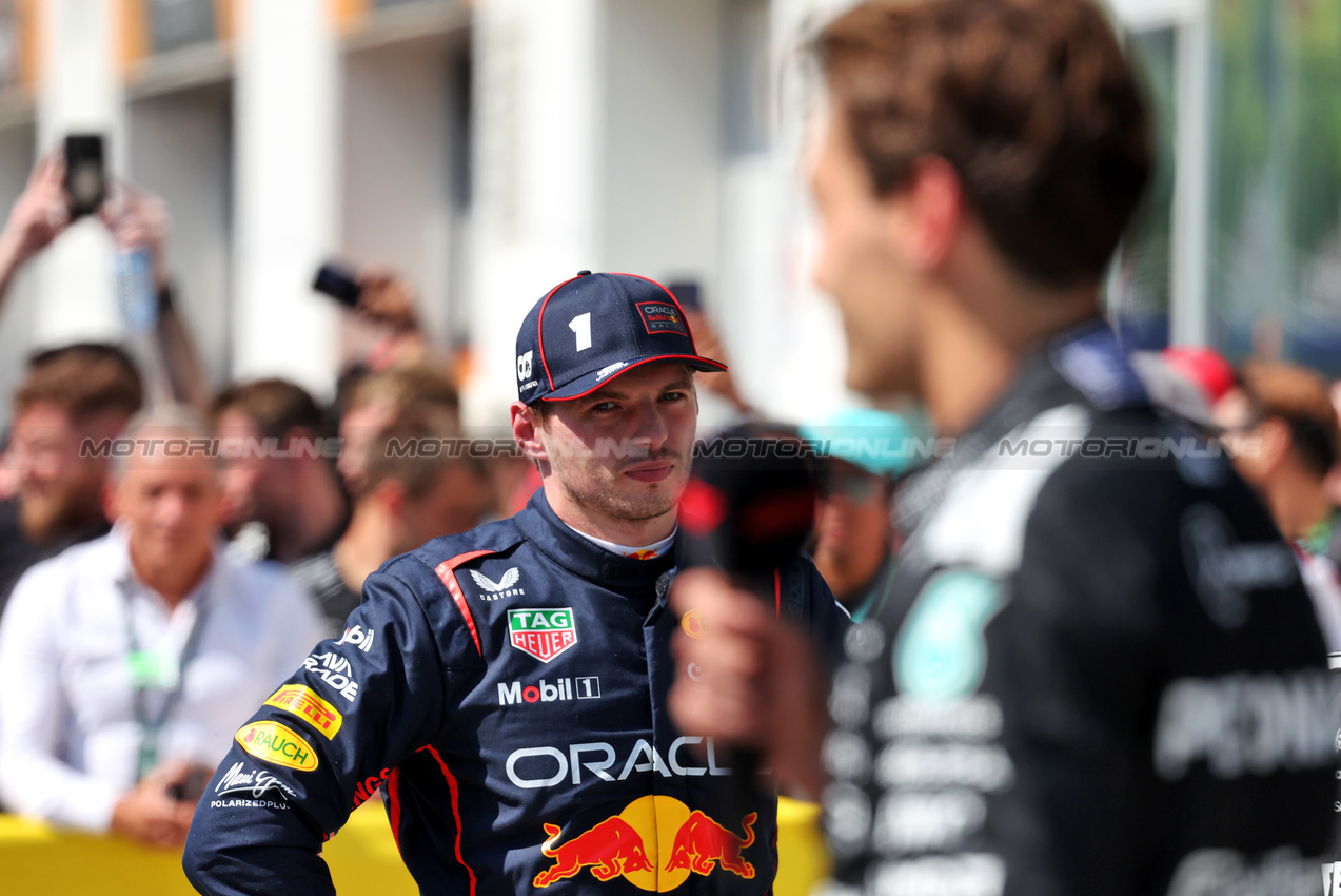 GP CANADA, Second placed Max Verstappen (NLD) Red Bull Racing in parc ferme with vincitore George Russell (GBR) Mercedes AMG F1.

15.06.2025. Formula 1 World Championship, Rd 10, Canadian Grand Prix, Montreal, Canada, Gara Day.

- www.xpbimages.com, EMail: requests@xpbimages.com © Copyright: Bearne / XPB Images
