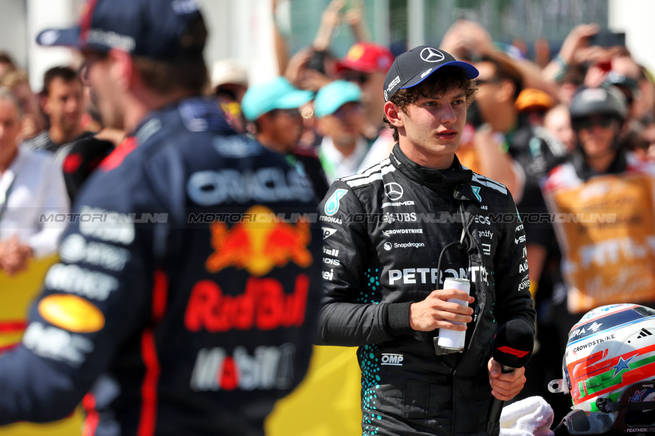 GP CANADA, (L to R): Third placed Andrea Kimi Antonelli (ITA) Mercedes AMG F1 in parc ferme.

15.06.2025. Formula 1 World Championship, Rd 10, Canadian Grand Prix, Montreal, Canada, Gara Day.

- www.xpbimages.com, EMail: requests@xpbimages.com © Copyright: Bearne / XPB Images