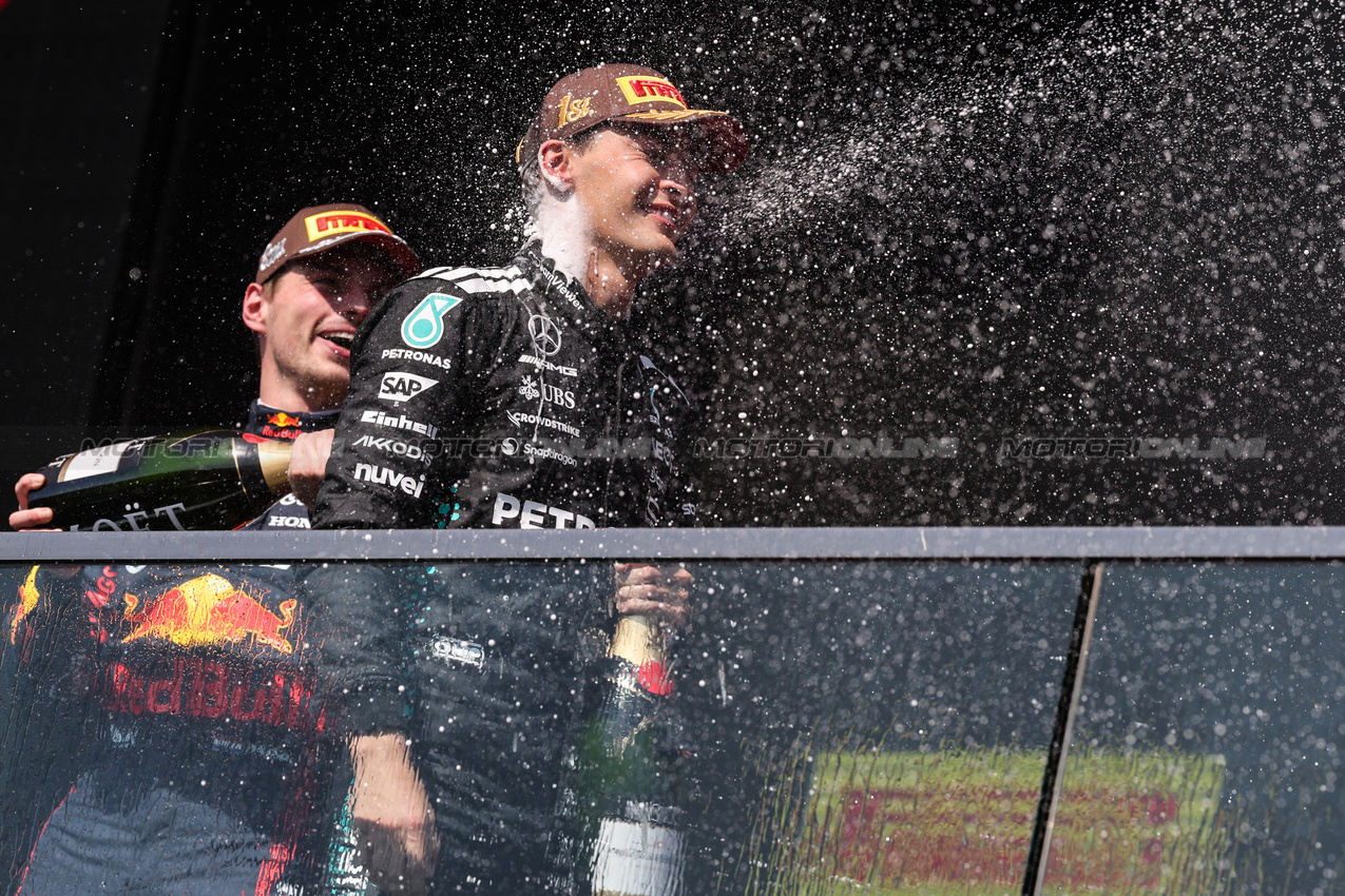 GP CANADA, George Russell (GBR), Mercedes AMG F1 Max Verstappen (NLD), Red Bull Racing 
15.06.2025. Formula 1 World Championship, Rd 10, Canadian Grand Prix, Montreal, Canada, Gara Day.
- www.xpbimages.com, EMail: requests@xpbimages.com © Copyright: Charniaux / XPB Images