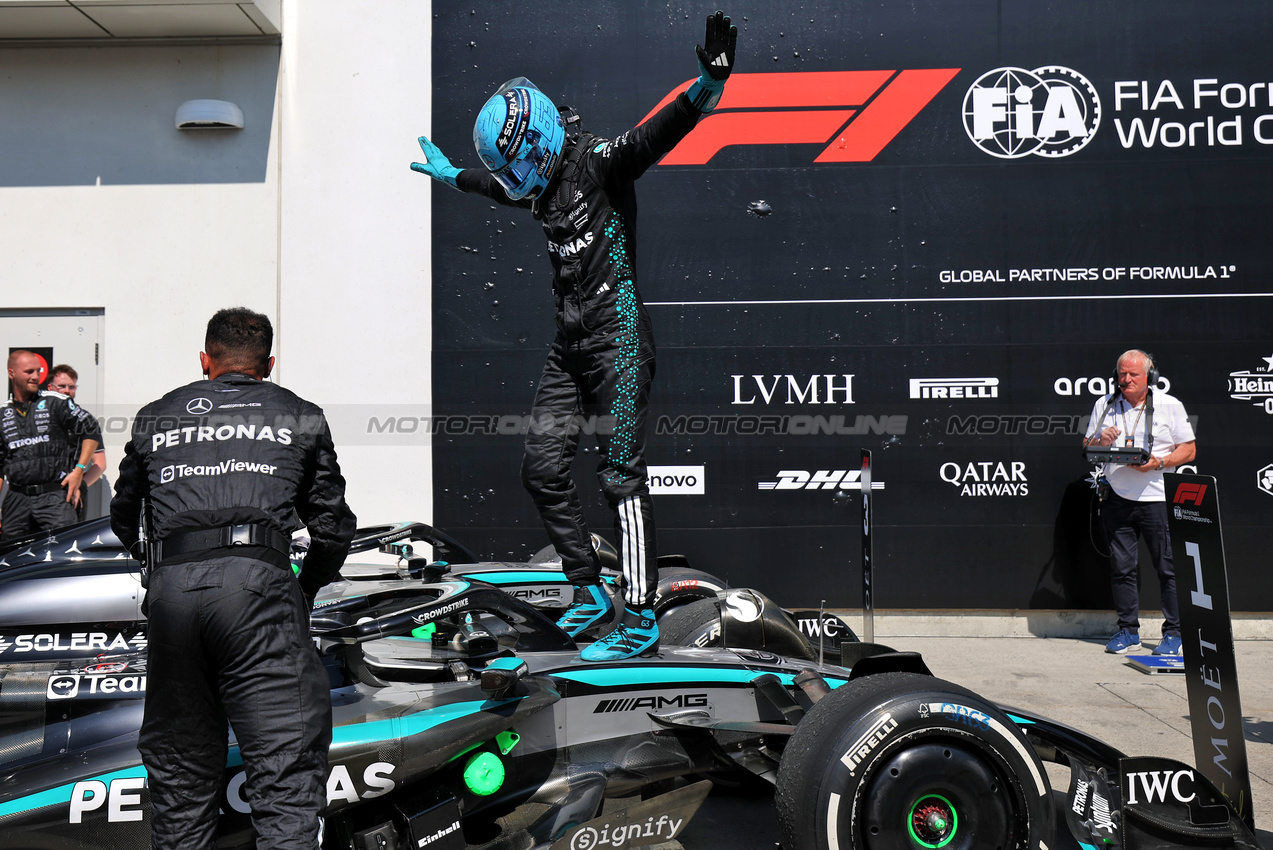 GP CANADA, Gara winner George Russell (GBR) Mercedes AMG F1 W16 celebrates in parc ferme.

15.06.2025. Formula 1 World Championship, Rd 10, Canadian Grand Prix, Montreal, Canada, Gara Day.

 - www.xpbimages.com, EMail: requests@xpbimages.com © Copyright: Rew / XPB Images