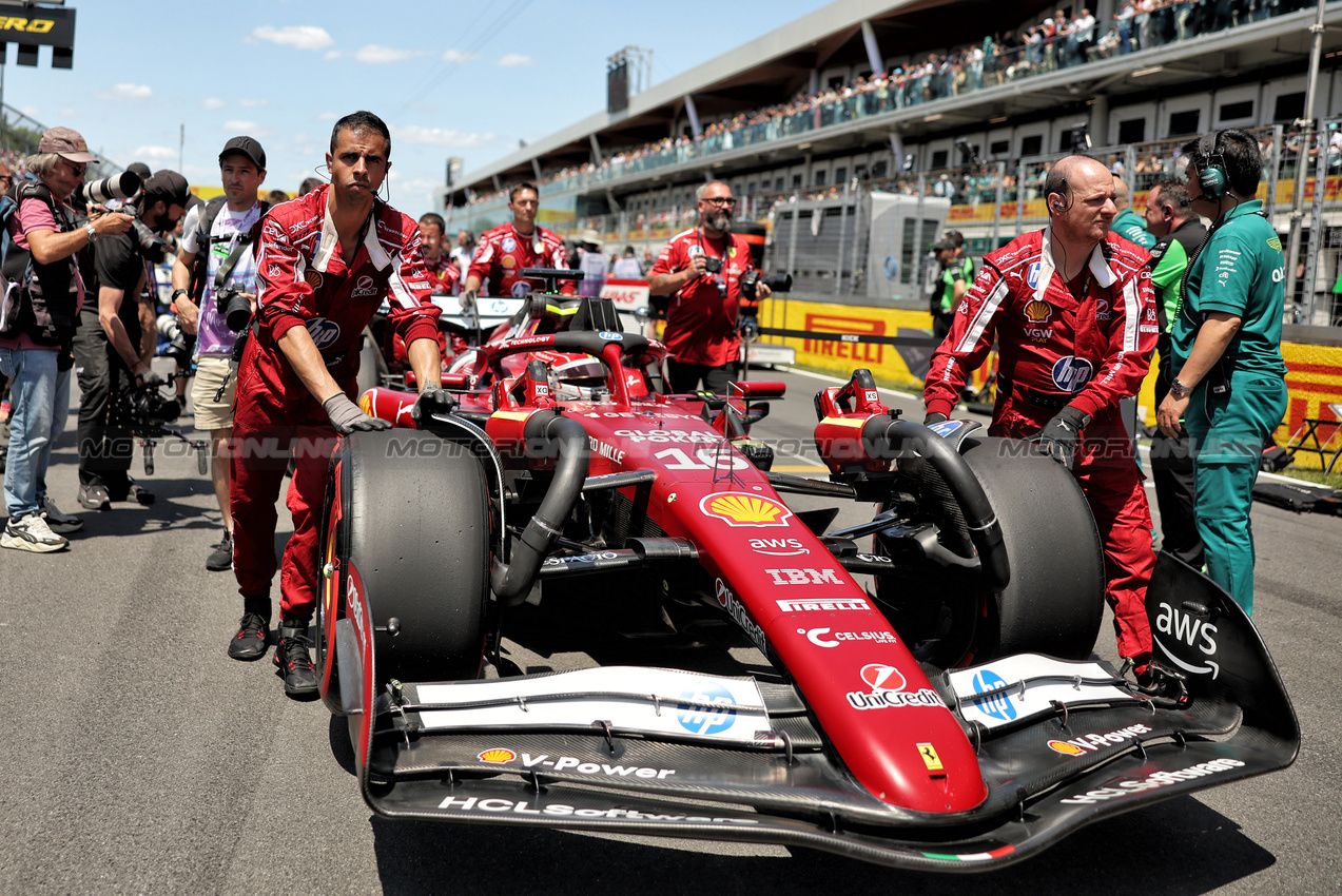 GP CANADA, Charles Leclerc (MON) Ferrari SF-25 on the grid.

15.06.2025. Formula 1 World Championship, Rd 10, Canadian Grand Prix, Montreal, Canada, Gara Day.

- www.xpbimages.com, EMail: requests@xpbimages.com © Copyright: Bearne / XPB Images